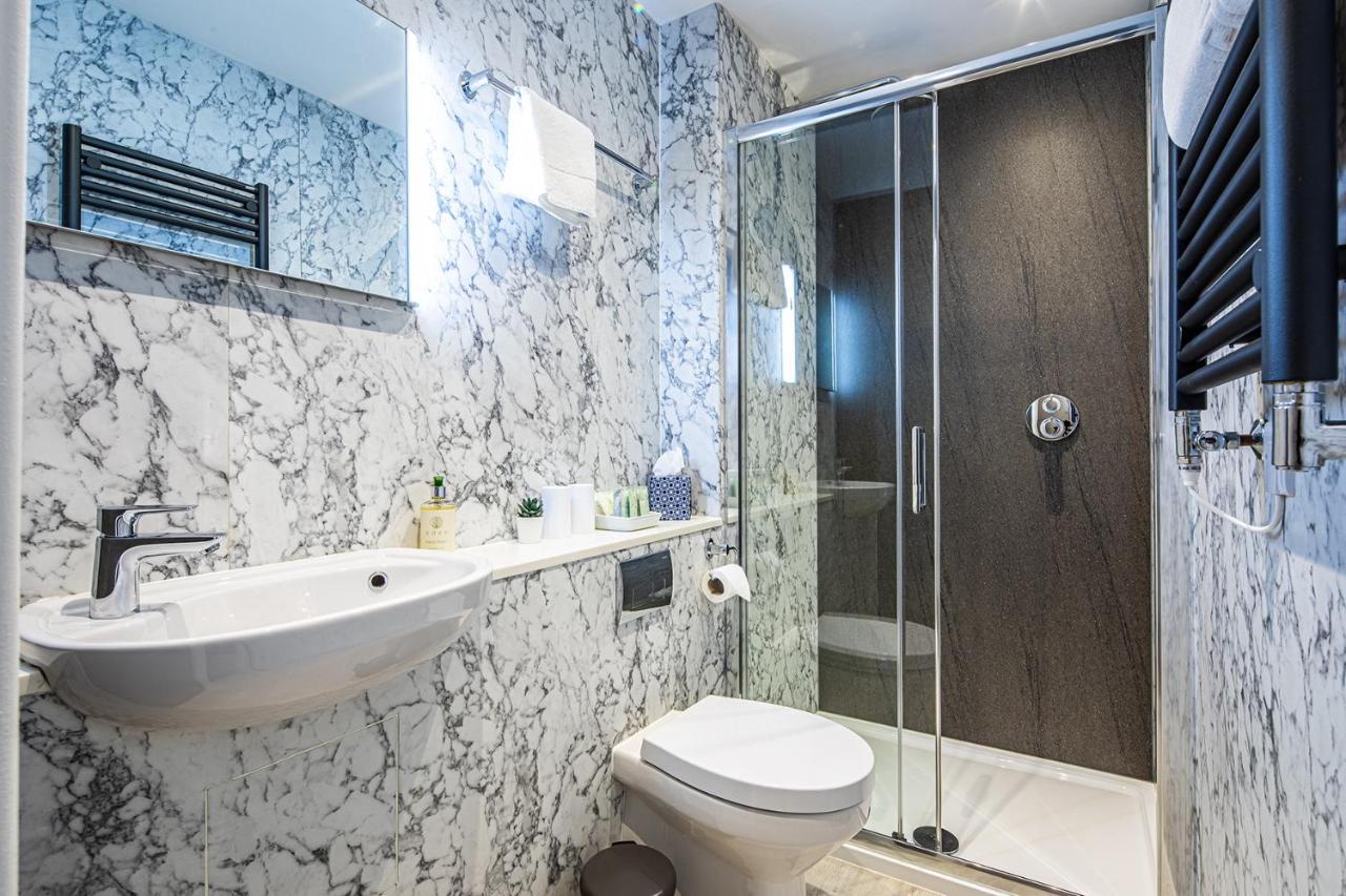 Fountains Guest House - Harrogate Stays Buitenkant foto