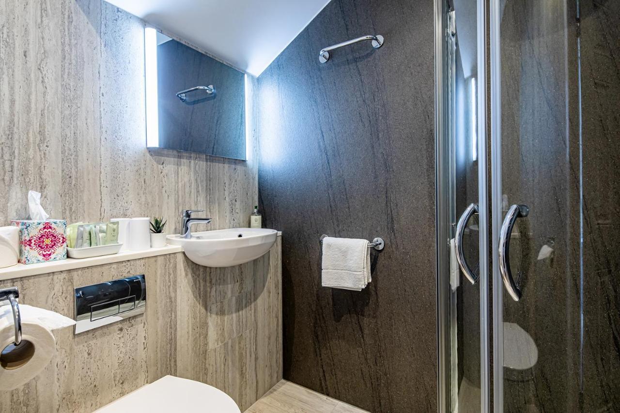 Fountains Guest House - Harrogate Stays Buitenkant foto
