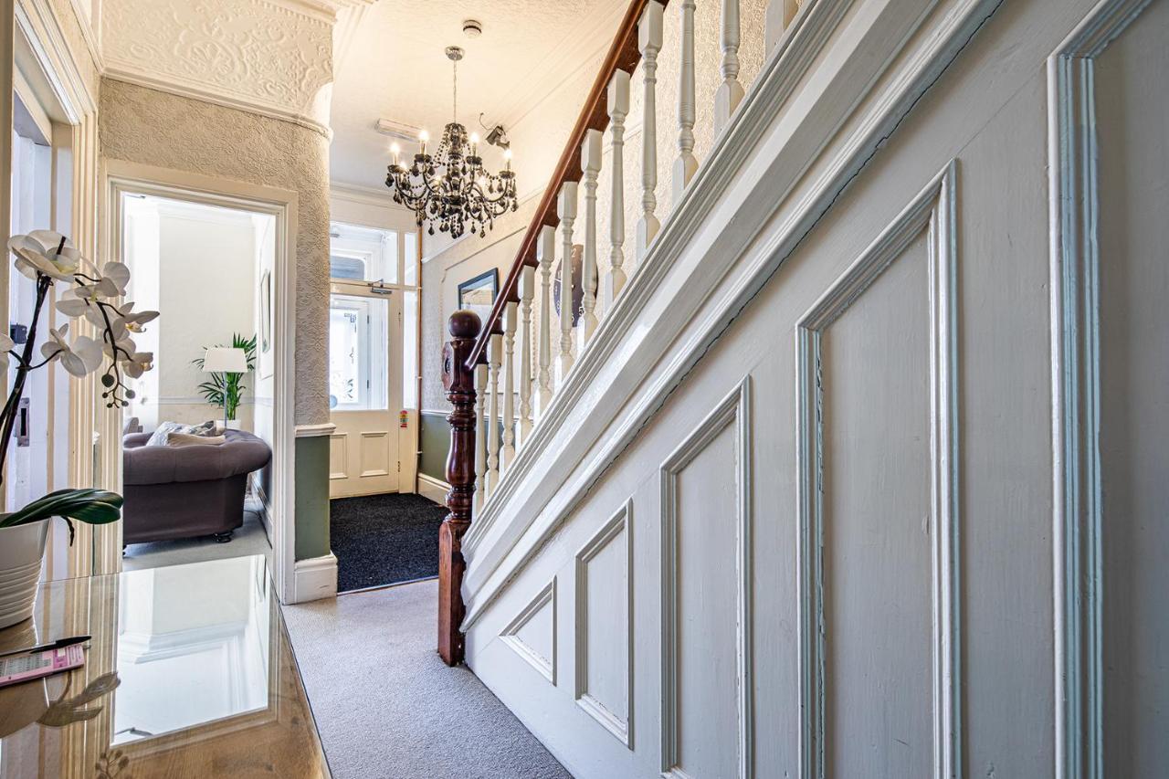 Fountains Guest House - Harrogate Stays Buitenkant foto
