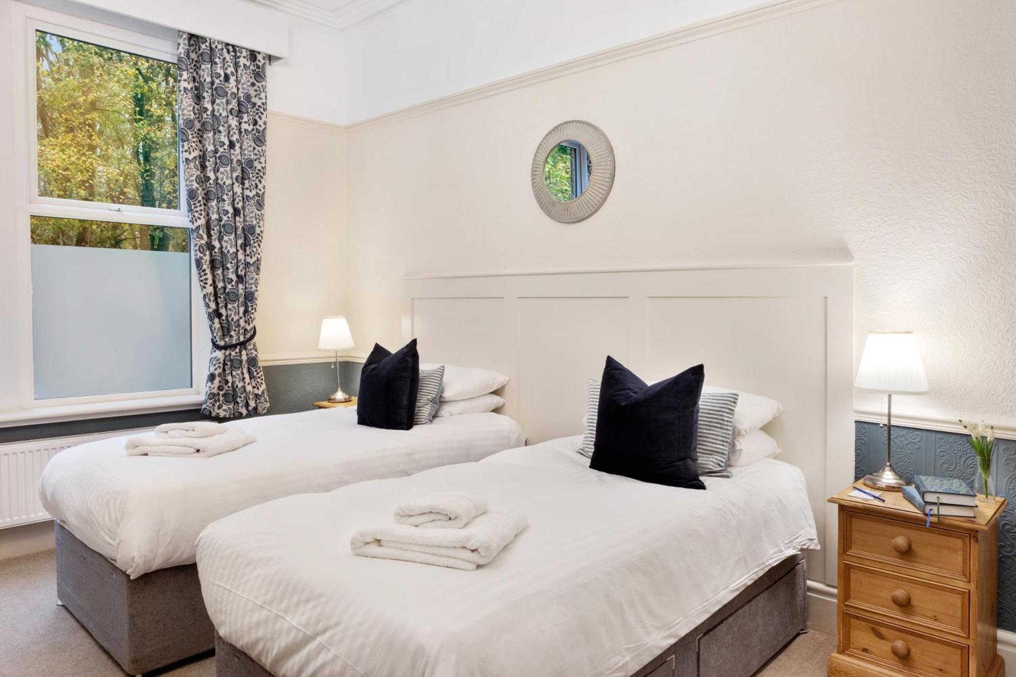 Fountains Guest House - Harrogate Stays Buitenkant foto